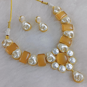 ชุดสร้อยคอไข่มุกแม่ทำจากทองเหลืองงานหัตถกรรมทันสมัยดีไซน์ไม่เหมือนใครออกแบบโดยการปรับแต่ง - Product Image 1