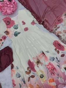 Conjunto de Kurti Anarkali de Chifón Suave y Moderno, Estilo Indio, Traje Anarkali para Mujer, Ropa para Bodas, Fiestas y Eventos, Conjunto de Traje al por Mayor - Product Image 4