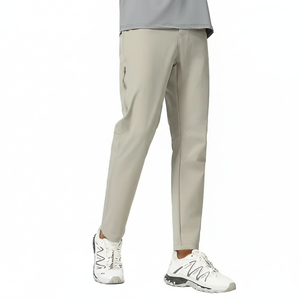 กางเกงขายาวผู้ชายแบบซอฟต์เชลล์ กันลม สวมใส่สบาย เหมาะสำหรับฤดูหนาว สีสันตัดกัน น้ำหนักปานกลาง แห้งเร็ว สำหรับกิจกรรมกลางแจ้ง ทรงตรง เอวกลาง - Product Image 1