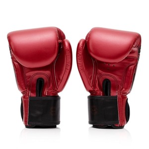 นวมชกมวย Fairtex รุ่น Pro หนังคุณภาพสูง สีแดง น้ำหนักเบา กันน้ำ แบบผูกเชือก สำหรับฝึกซ้อมและต่อยมวยไทย - Product Image 2