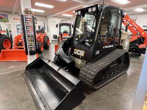 รถตักล้อยางขนาดเล็ก JCB 3TS-8W รุ่นตักหน้า 8 ตัน ประสิทธิภาพสูง มองเห็นได้กว้างพิเศษ พร้อมมอเตอร์ปั๊ม Atos และเกียร์ - Product Image 3