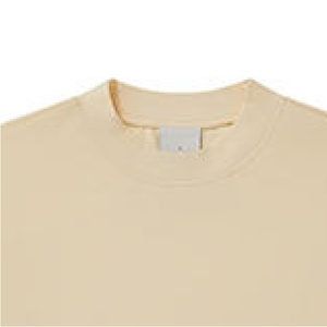 Conjunto de Camiseta y Pantalones Cortos Color Caqui Vibrante para Hombre – Ropa Deportiva de Dos Piezas Esencial para el Verano, Diseño Personalizado - Product Image 4