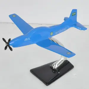 Royal Saudi Airforce Pilatus modelo de avión con recubrimiento en polvo 11 ''pulgadas azul Metal aluminio con precio barato nuevo en el mercado