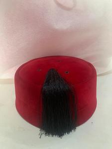 Chapeau Fez Marocain Authentique en Velours Rouge Tarboosh avec Pompon en Soie Noire Traditionnel Ottoman Turc Fait Main Unisexe Décontracté Courbé - Product Image 3