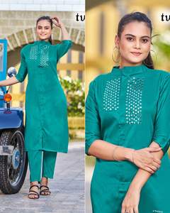 Calidad de exportación India Buen precio Desgaste ocasional Kurti de satén de algodón con pantalón con espejo real y proveedor de trabajo manual de Surat - Product Image 3