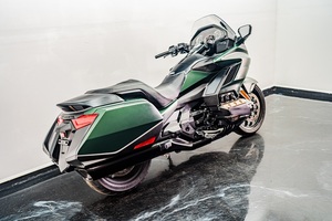 Motocicleta Gold Wing Power 2024 Nueva y Auténtica - Product Image 2
