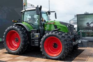 Wholesale Fendt Tractor at Best Price HotSelling Agriculture 4WD Farm Tractor Durable Design Powerful Engine for Heavy Farm Work - Product Image 5