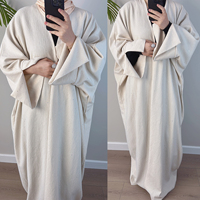 Gaun Abaya Wanita Panjang Lantai Lengan Tiga Perempat Bahan Crepe Kerah O Warna Solid Bernapas Nyaman