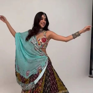 Heavy Designer Navratri Special Muselina Algodón Impreso digital y trabajo de espejo real Lehenga Choli & Hand Work Lace Border Dupatta - Product Image 1