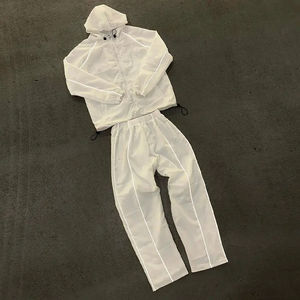 Chaqueta Cortavientos de Nailon Personalizada con Tu Logotipo, Ropa Deportiva Masculina, Conjunto de Dos Piezas de Chaqueta con Cremallera y Pantalones Deportivos con Rayas de Nailon - Product Image 2