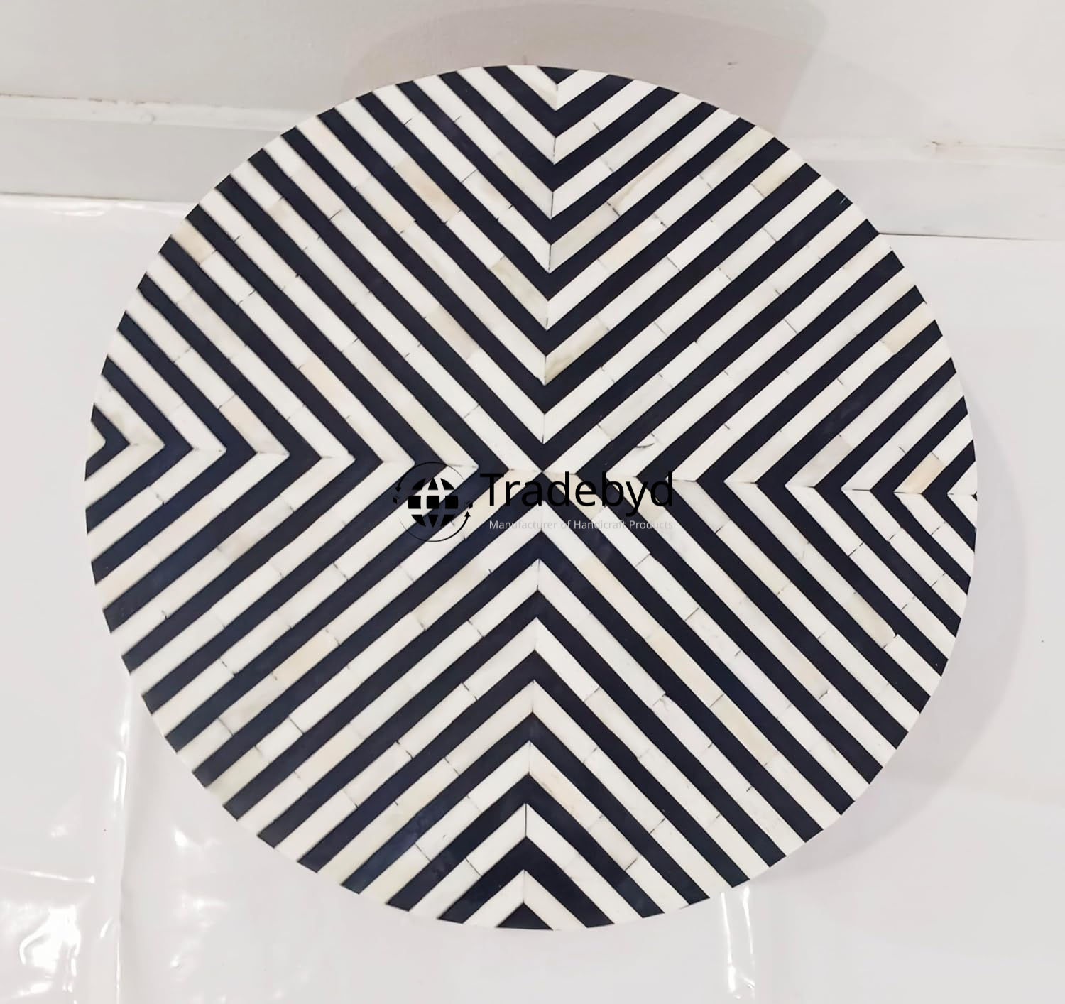 Available in different Colors