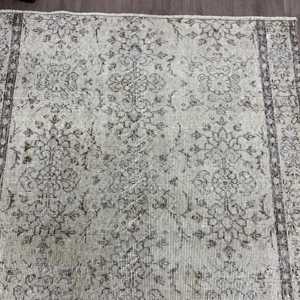 Tapis d'appoint turc 3,8x4,3 pieds, tapis vintage, tapis persan gris - Product Image 4