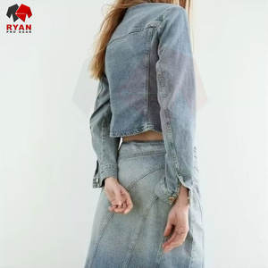 Veste en jean pour femmes tendance avec un lavage bleu classique, des coutures solides et un confort à porter toute l'année - Product Image 3