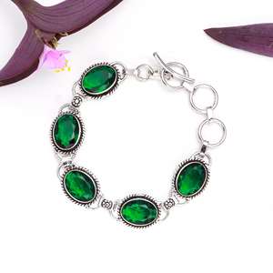 Pulsera de Cadena de Plata Alemana con Baño de Rodio y Cuarzo Esmeralda, Diseño Tradicional Hecho a Mano, Ovalada, Verde, Regalo para Bodas y Fiestas - Product Image 1