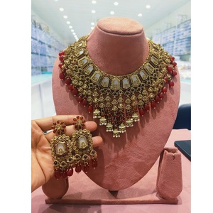 Collier de mariée antique de style pakistanais de la meilleure qualité avec Maang Tikka pour les mariages sud-asiatiques au meilleur prix - Product Image 1