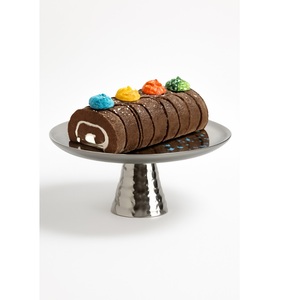 Porte-gâteau décoratif en métal de forme ronde finie en or transforme les cupcakes et les chocolats en un régal visuel charmant - Product Image 4