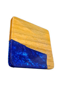 Bandeja de Cocina Moderna Solobeat Hecha a Mano con Madera Maciza y Resina Epoxi Azul - Product Image 2