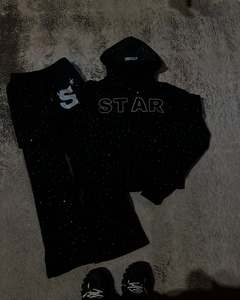 Conjuntos de pantalones de chándal acampanados y Sudadera con capucha y logotipo con estampado de diamantes de imitación, chándal negro personalizado para hombre, chándales de dos piezas - Product Image 2