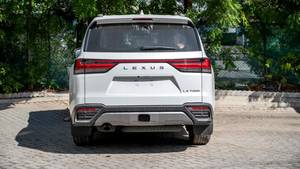 Lexus LX700h Serie LX SUV Ibrido 3.5L 6 Cilindri 4WD Automatico Guida a Sinistra 7 Posti Usato/Nuovo 2026 Veicolo Nuovo |   Pronto per l'esportazione - Product Image 6