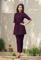 Ensemble haut et pantalon en soie, travail artisanal, style moderne et élégant, pour mariage, couleurs magnifiques, tenue de bureau, haute qualité