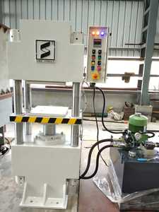 Machine semi-automatique de presse hydraulique pour le moulage en caoutchouc - Product Image 5