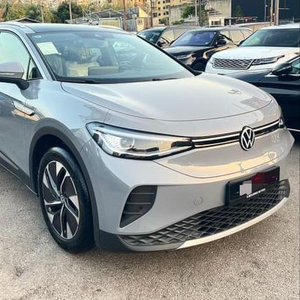 Coupé sport électrique d'occasion 2024, modèle Scirocco, neuf/d'occasion, conduite à gauche, intérieur foncé, sièges en cuir, automatique avec caméra arrière - Product Image 6