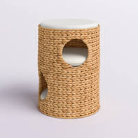 Lit pour chat surélevé en jacinthe d'eau tressée à la main de haute qualité, pour petits chiens, deux niveaux de couchage, coussin doux, portable, en carton