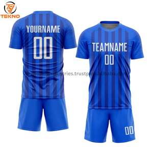 Nom de l'équipe personnalisée uniforme de football pour le sport OEM entretenu 2025 sublimation maillot de football de haute qualité et shorts de bonne qualité - Product Image 2