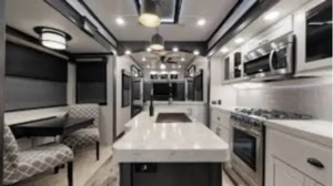 PROVEEDOR DE REMOLQUES USADOS 2023 Cross Roads RED WOODS RW 4200FL - Product Image 3