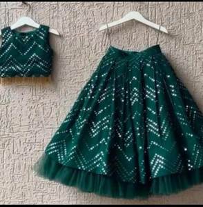 Tela de encaje bordado de Georgette de viscosa pura con trabajo de espejo para vestidos de estilo liso de lujo para niñas con características memorables - Product Image 1