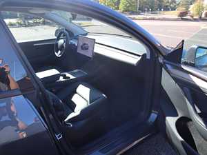 รถยนต์ Clean Sharp รุ่นปี 2024 รุ่น Y ระยะวิ่งไกล ระบบขับเคลื่อนสี่ล้อแบบมอเตอร์คู่ ระยะวิ่ง 310 ไมล์ เบาะหนัง เกียร์อัตโนมัติ ยาง R18 ด้านหลัง - Product Image 6