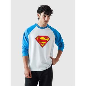 T-shirt décontracté à manches longues en jersey 100 % coton avec imprimé graphique Superman, motif personnage, numéro de modèle imprimé - Product Image 2