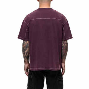 เสื้อยืดโอเวอร์ไซส์ผู้ชาย สีพื้น แขนสั้น ล้างสีแบบแอซิดวอช คอกลม แต่งขอบตัดกัน สไตล์ลำลอง ผ้าเจอร์ซีย์ถัก 100% ผ้าฝ้าย - Product Image 3