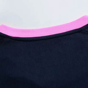 Nouveauté, uniforme de football à sublimation de couleur unique, vente chaude, bonne qualité, nom d'équipe personnalisé, 100% polyester, séchage rapide - Product Image 3