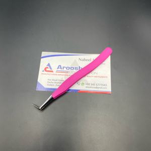 Vente en gros de pinces à cils professionnelles violettes à 90 degrés en acier inoxydable à fibres pointues, poignée en diamant durable, noir plasma - Product Image 4