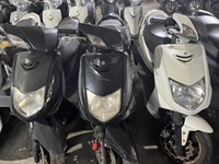 Tayvan Kullanılmış Yamaha/Kymco/Sym Benzinli Scooterlar Motosikletler-4 Zamanlı Hava Soğutmalı 50CC SC001 Model Disk Frenli Karışık Renkli İhracat