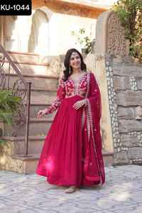 Robes longues de style indien et pakistanais Anarkali fantaisie de style Bollywood avec fausse floraison Dupatta avec travail brodé de paillettes - Product Image 6