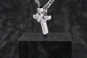 Personalizado 925 Plata Hip Hop Colgante Iced Street Moda Diseño Diamante Moissanite Personalizado Cristiano Cruz Plateado Aleación encantos - Product Image 3
