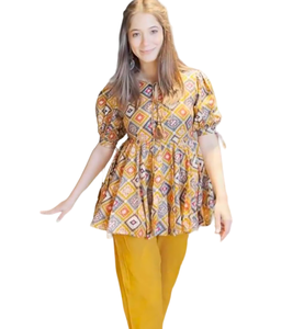 Pantalon élégant pour femmes avec haut prêt à l'emploi, nouveau pantalon personnalisable de créateur avec haut, tenue traditionnelle indienne pour femmes - Product Image 1