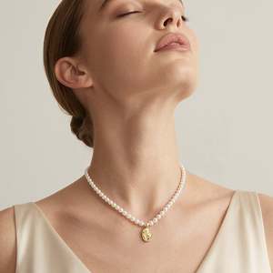 Collier de perles Jeulia Everyday Andy Style avec disque doré irrégulier - Product Image 5