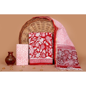 ชุดคันธาพิมพ์ลายด้วยมือ พร้อมผ้าคลุมไหล่คอตต้าโดริยาผ้าฝ้ายแบบดั้งเดิม  ตกแต่งด้วยเทคนิคการพิมพ์ลายด้วยมือ - Product Image 1