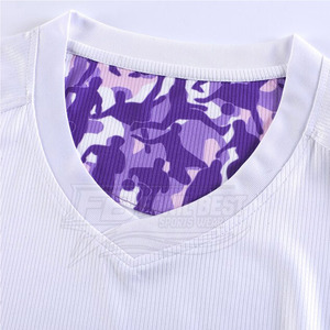 Conjunto de Camiseta de Fútbol con Cuello en V para Hombre, Degradado Blanco y Morado, Manga Corta, Absorbe la Humedad, Ajuste Atlético, Uniforme para Todas las Temporadas - Product Image 2