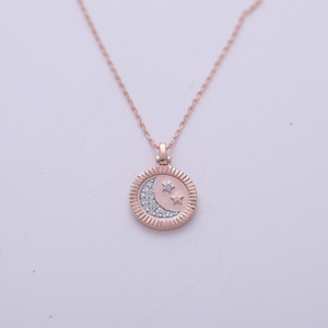 Colgante de Moneda con Forma de Estrella y Luna Celestial con Diamante Cultivado en Laboratorio Certificado por IGI en Oro Amarillo/Blanco y Oro Rosa de 18K, Colgante de Disco Minimalista - Product Image 4