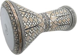 Gawharet El Fan 17,5 pouces, incrusté de nacre, Darbuka Doumbek Drum Dumbek Tabla à motif croisé arqué, Percussion égyptienne - Product Image 3