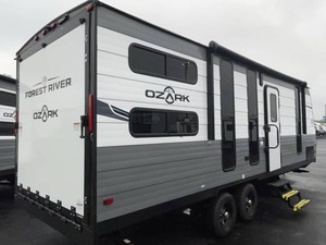 EN BUEN ESTADO, POCO USADO, Nuevo 2025 F-o-r-e-s-t R-i-v-e-r Ozark 2500THK en VENTA - Product Image 3