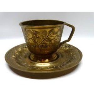 Tasses et soucoupes en laiton durable avec finition de haute qualité adaptées aux collections de service de thé et de café de luxe - Product Image 1