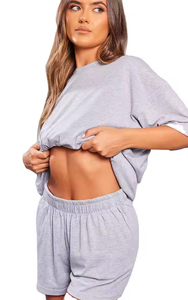 ชุดเสื้อยืด2ชิ้นสำหรับผู้หญิงชุดเสื้อยืดพร้อมกางเกงขาสั้นออกแบบโลโก้ได้ตามต้องการ - Product Image 2