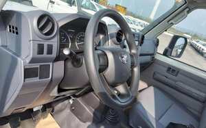 รถกระบะโตโยต้าแลนด์ครุยเซอร์ 79 GDJ V8 79 ซิงเกิ้ลแค็บ ปี 2024 มือสองคุณภาพเยี่ยม - Product Image 4