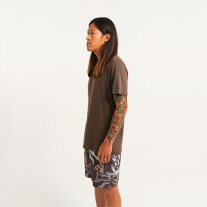 Camiseta Clásica de Cuello Redondo Extra Grande para Hombre, Personalizada OEM, 100% Algodón, Disponible en Varios Colores para Cualquier Ocasión - Product Image 4