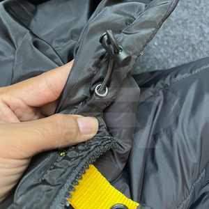 Chaqueta acolchada de hombre de alta calidad personalizada al por mayor, chaqueta de lona acolchada con burbujas personalizada, hecha de material de poliéster y nailon duradero - Product Image 3